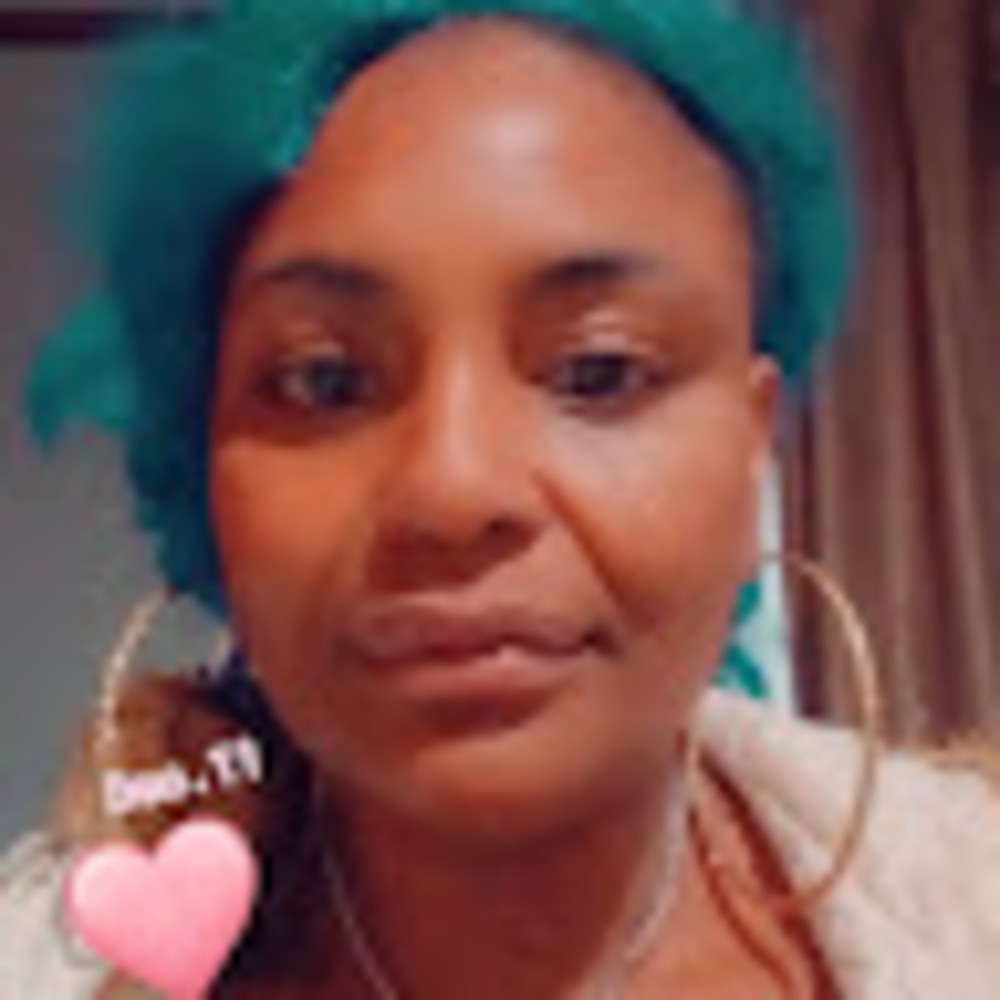 Meet your Posher, Ebony